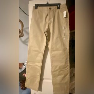 Aeropostale new with tags Mens 31x32 men’s pants. Perfect condition.